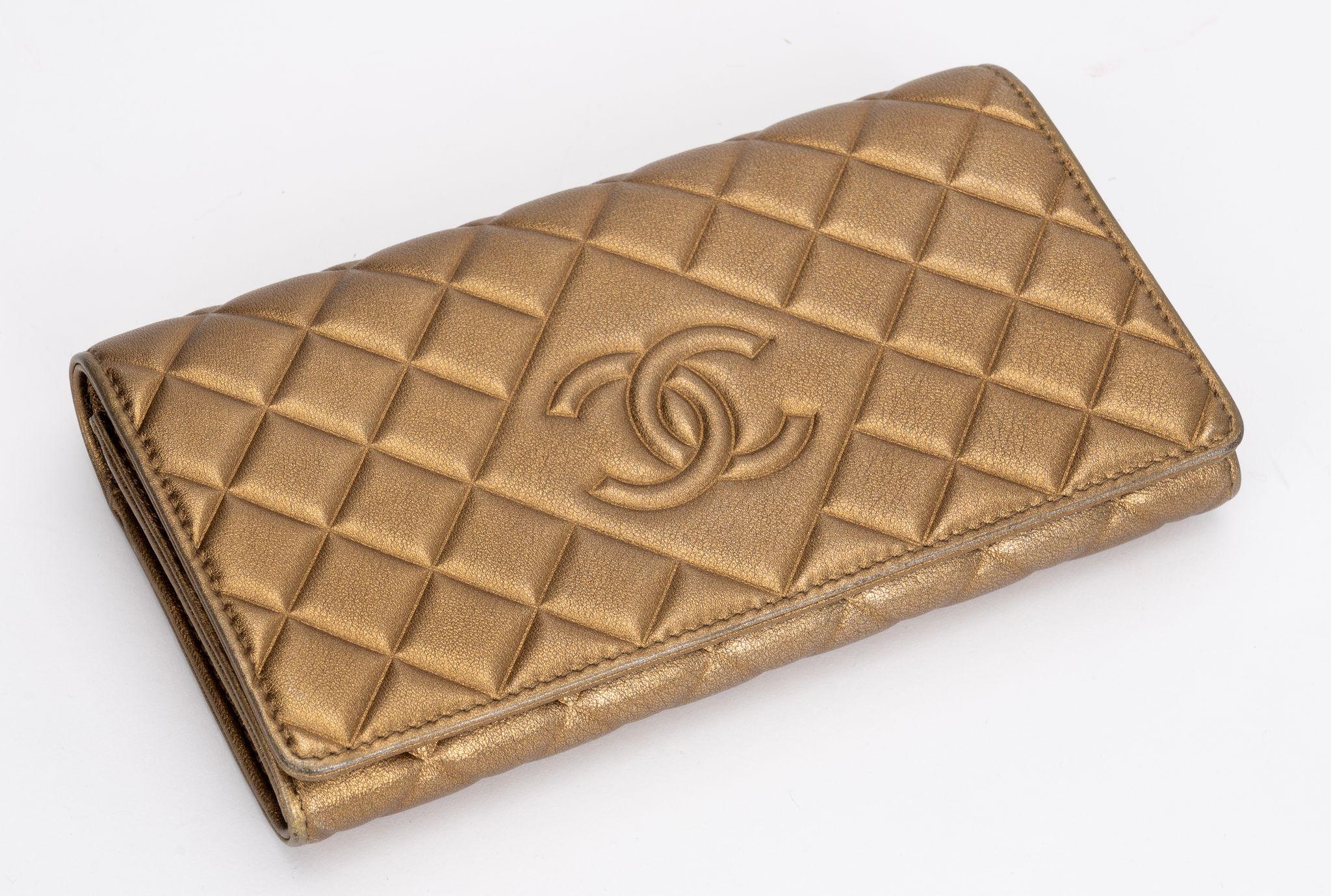 Chanel Bronze Quilted Large Flap Wallet In Excellent Condition For Sale In West Hollywood, CA