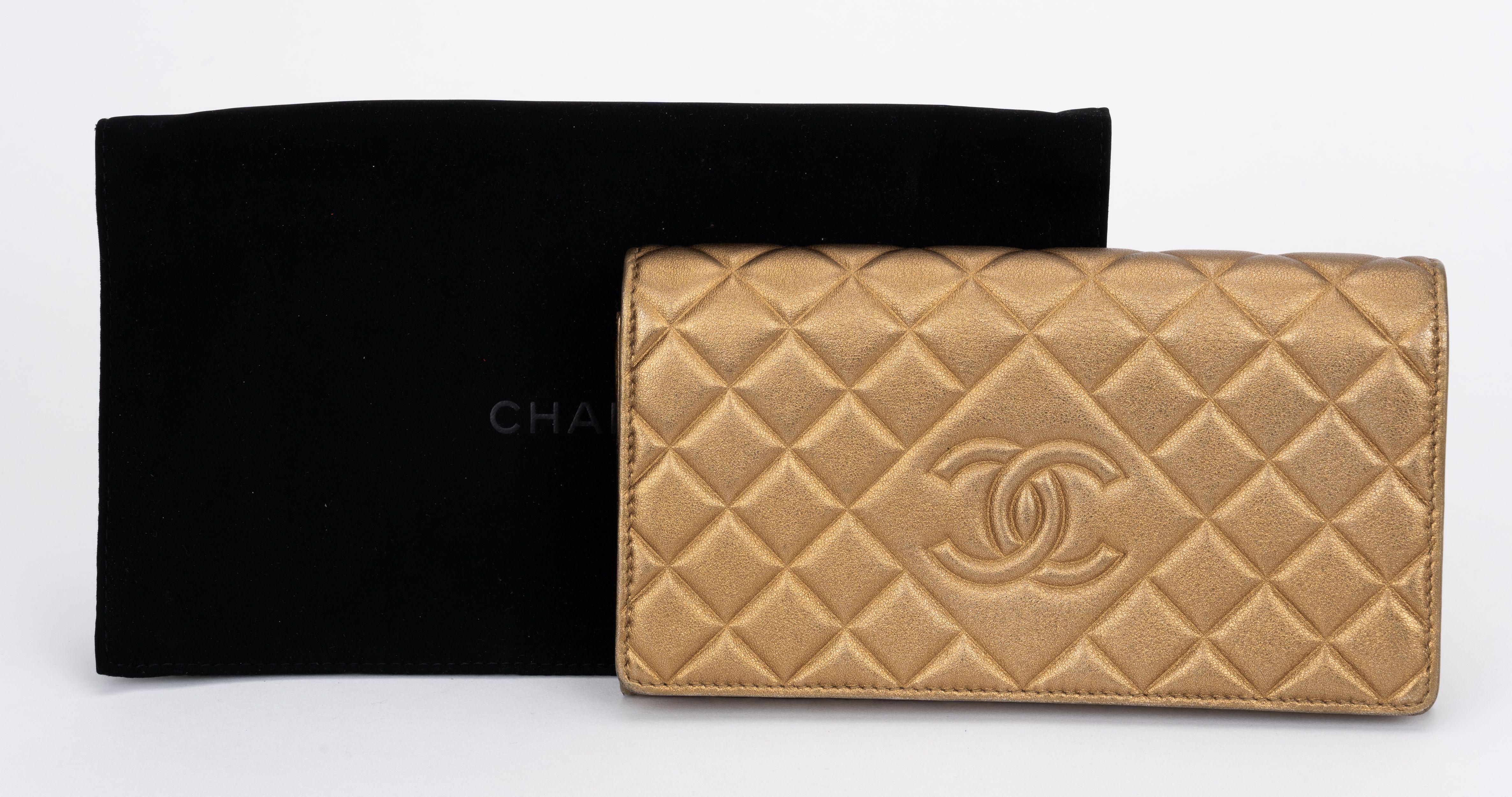 Chanel Bronze Quilted Large Flap Wallet en vente 2