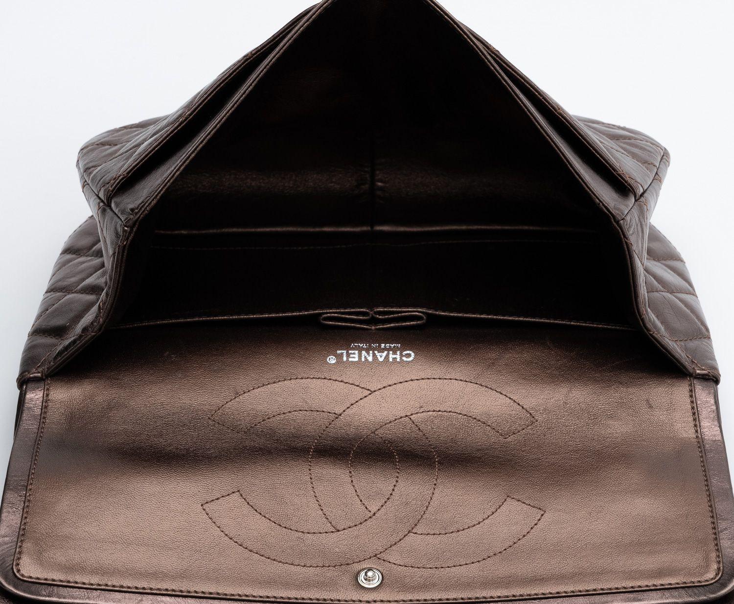 Chanel Bronze Reissue - Sac à double rabat Jumbo en vente 2