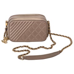 Chanel - Sac à bandoulière Soleil en bronze