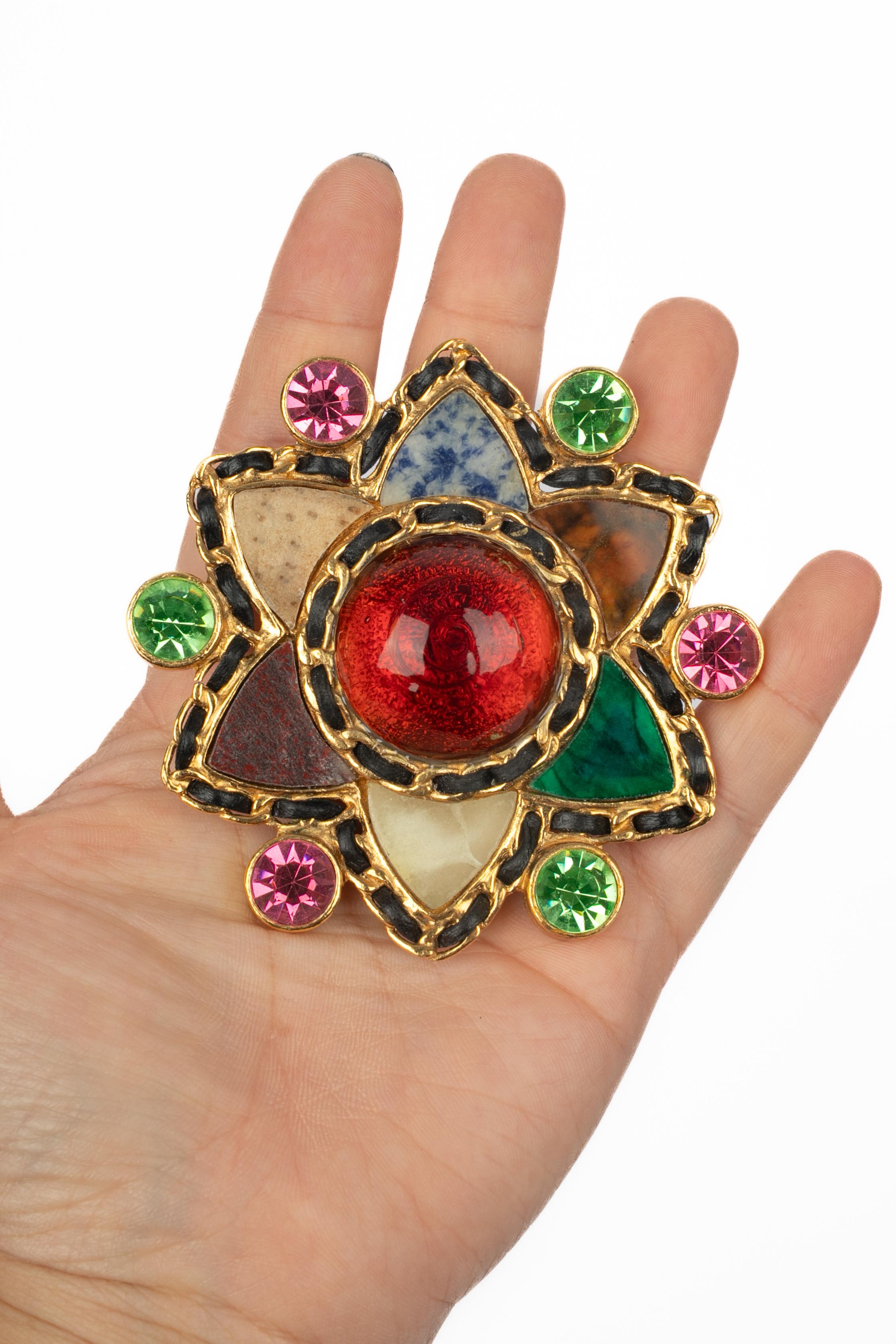 Broche Chanel años 90 en venta 2
