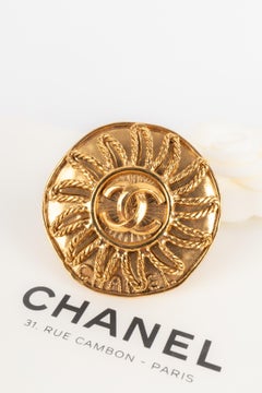 Chanel brooch 1994