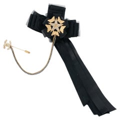 Broche Chanel « Circle » signée Karl Lagerfeld, collection printemps-été 2001