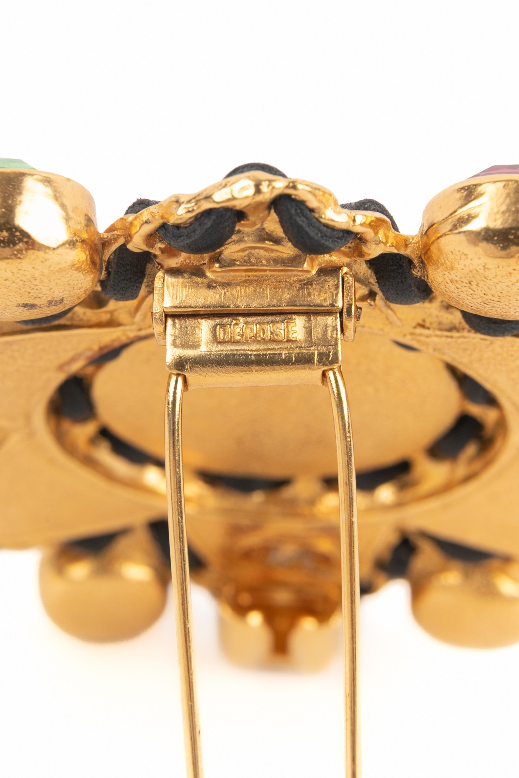 Chanel brooch For Sale 3