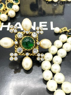 Chanel brooch, green Gripoix, handmade pearls, rhinstones, goldplated, 2CC3