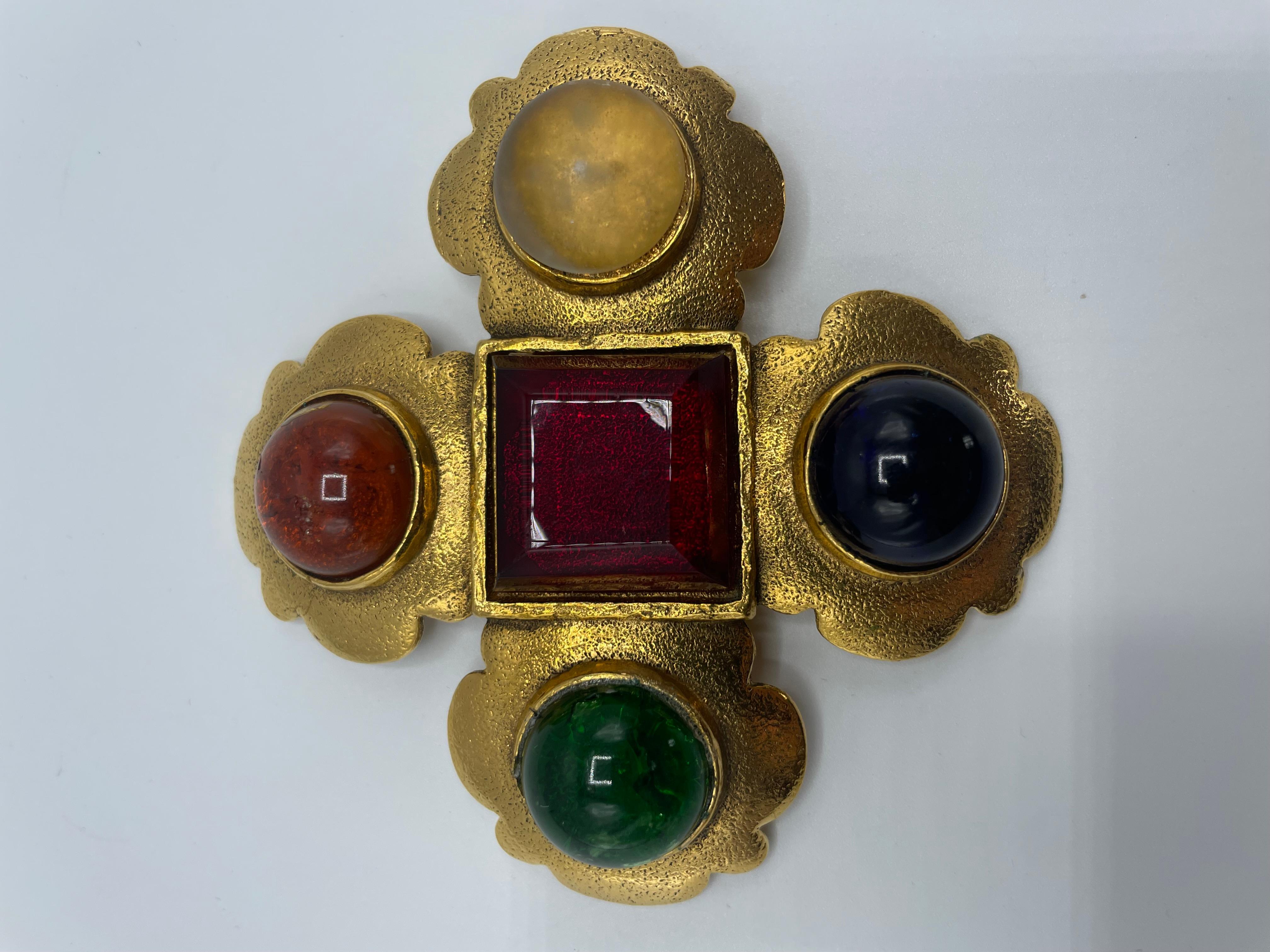 Chanel Brooch Gripoix designed by Victoire de Castelane In Good Condition For Sale In Palm Beach, FL