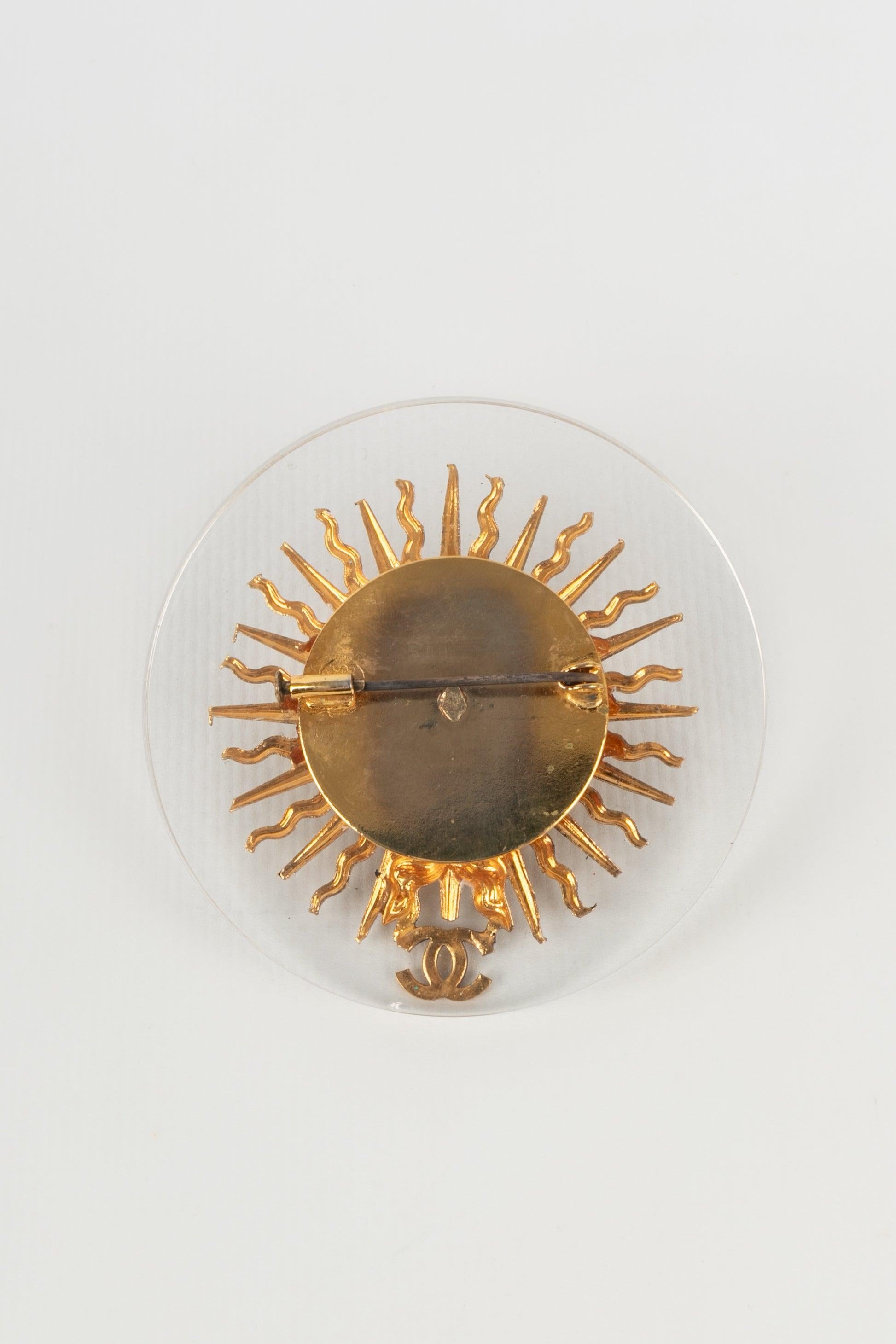 Chanel Brooch Haute Couture with Transparent Lucite In Excellent Condition For Sale In SAINT-OUEN-SUR-SEINE, FR
