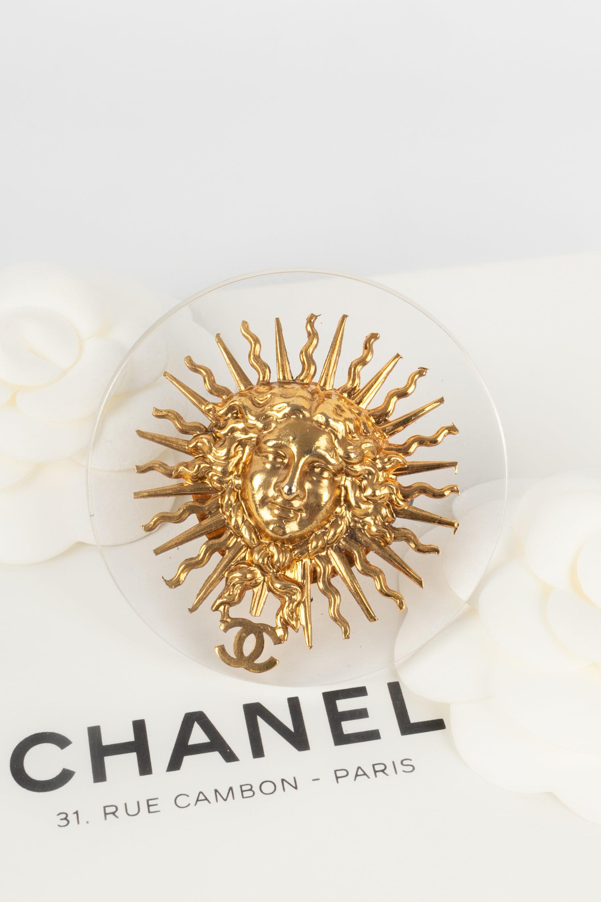 Chanel Brooch Haute Couture with Transparent Lucite For Sale 3