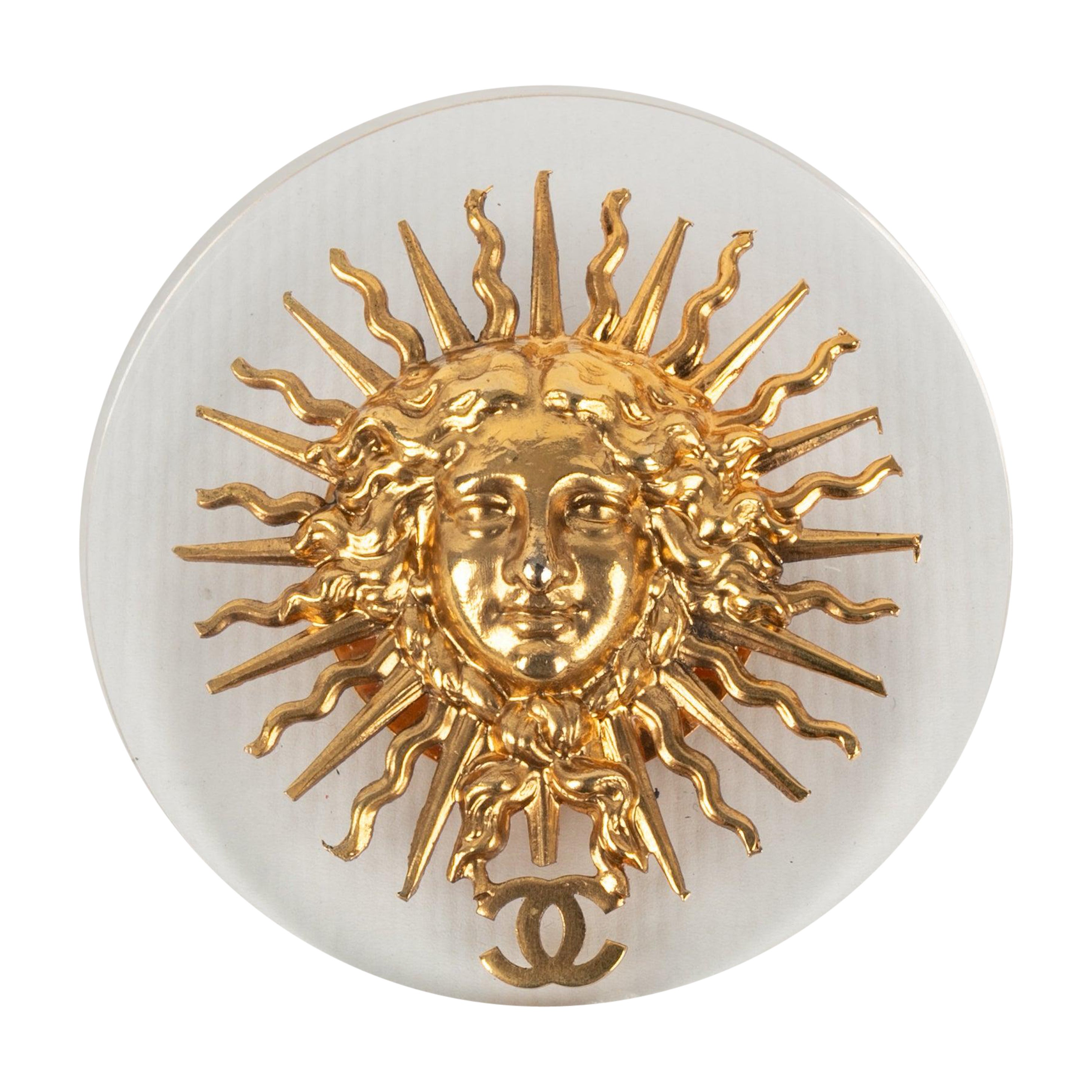 Spilla Chanel Haute Couture con lucite trasparente in vendita