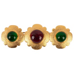 Spilla Chanel in metallo placcato oro con tre vetri colorati, anni '80