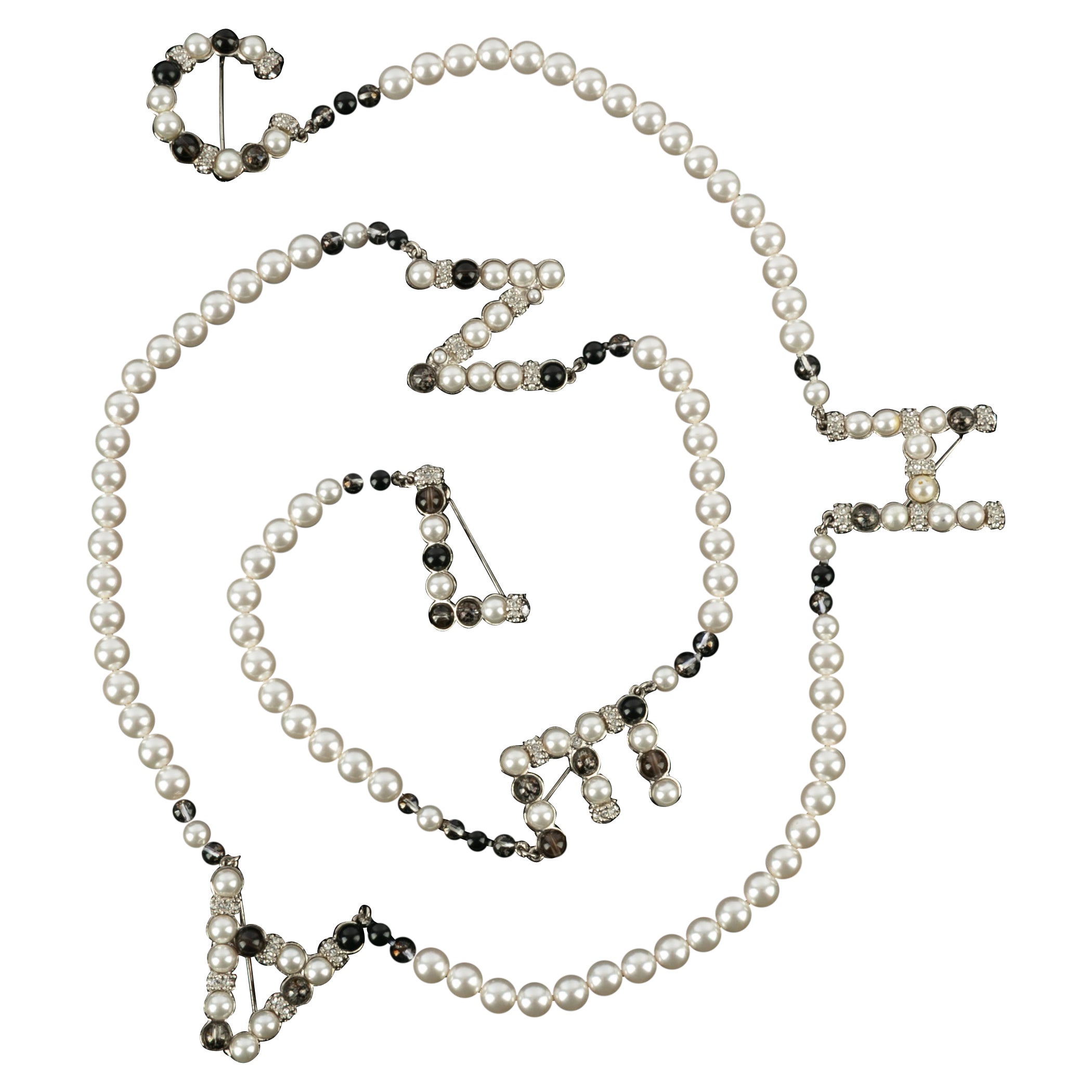Chanel brooch necklace 2019