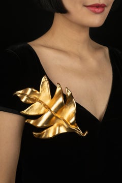 Chanel brooch Winter 1990