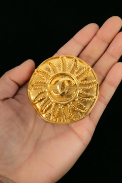 Chanel brooch Winter 1994