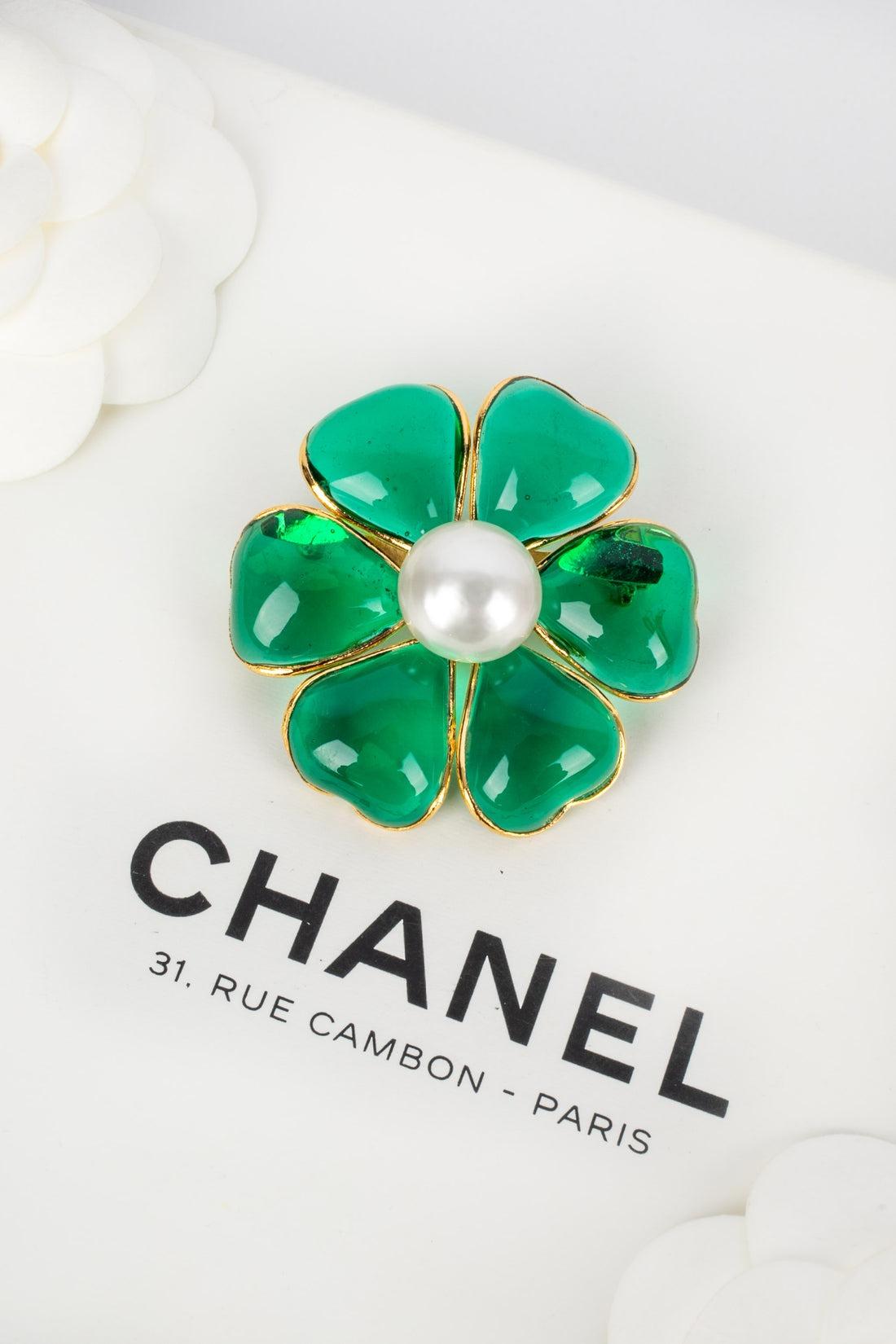 Chanel Brooch with Pearly Cabochons, 1995 3