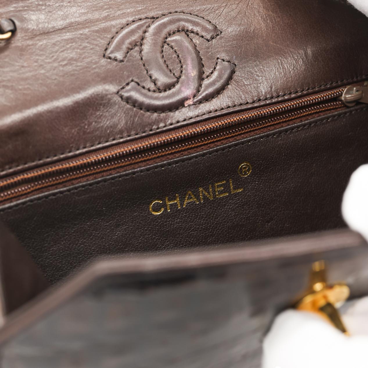 Chanel Brown Alligator Octagon Cross Body Flap Bag with Gold Hardware, 1989. For Sale 7