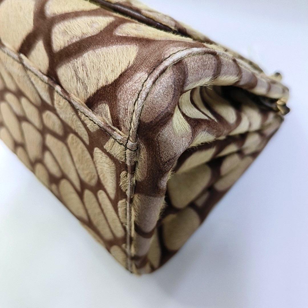 Chanel Brown Beige Giraffe Print Pony Hair Accordion 2.55 Reissue Umhängetasche im Angebot 9
