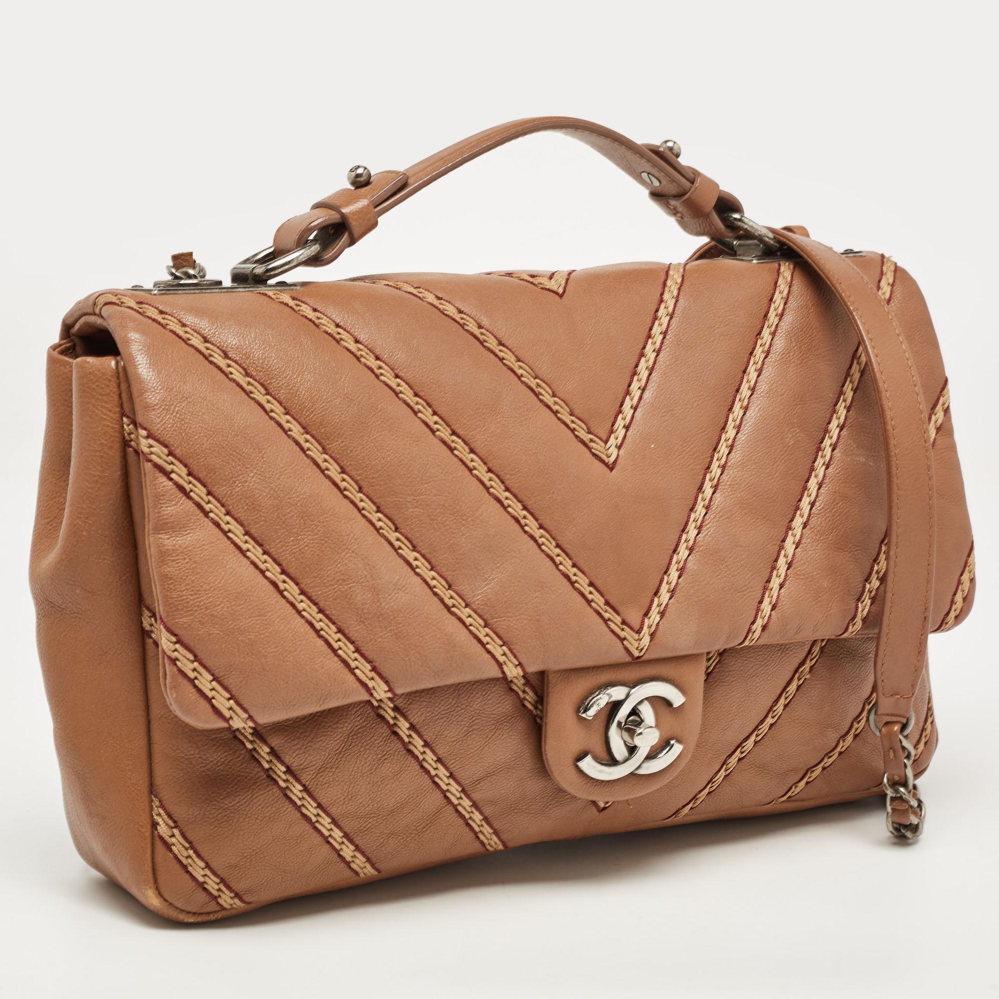 Chanel Brown Chevron Stitched Leather Classic Top Handle Bag In Good Condition For Sale In Dubai, Al Qouz 2