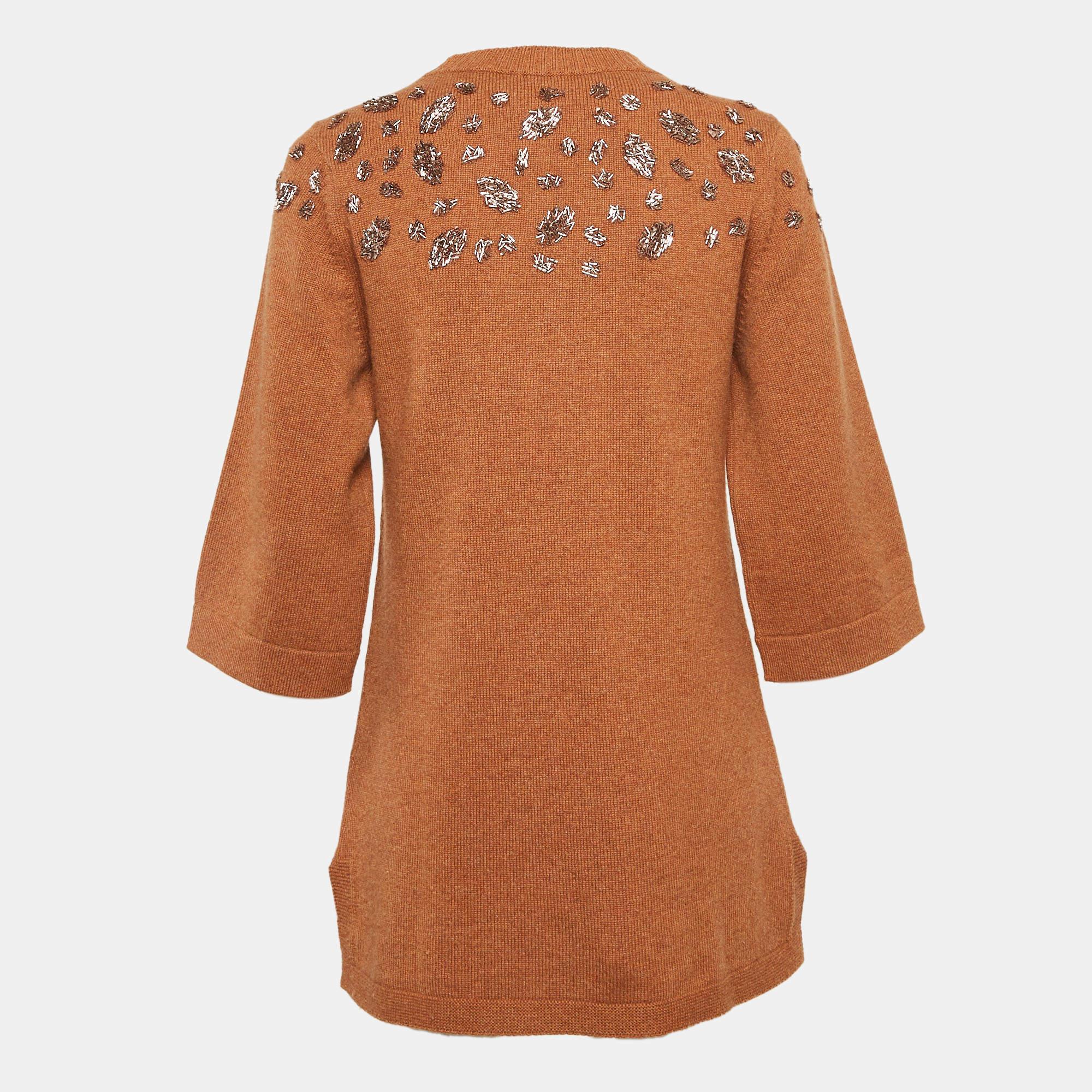 Un'uscita invernale senza maglione è praticamente impossibile. Per fortuna un maglione elegante come questo arricchisce sempre il tuo outfit senza sforzo. Progettato con tessuti di qualità, questo maglione è comodo ed elegante.