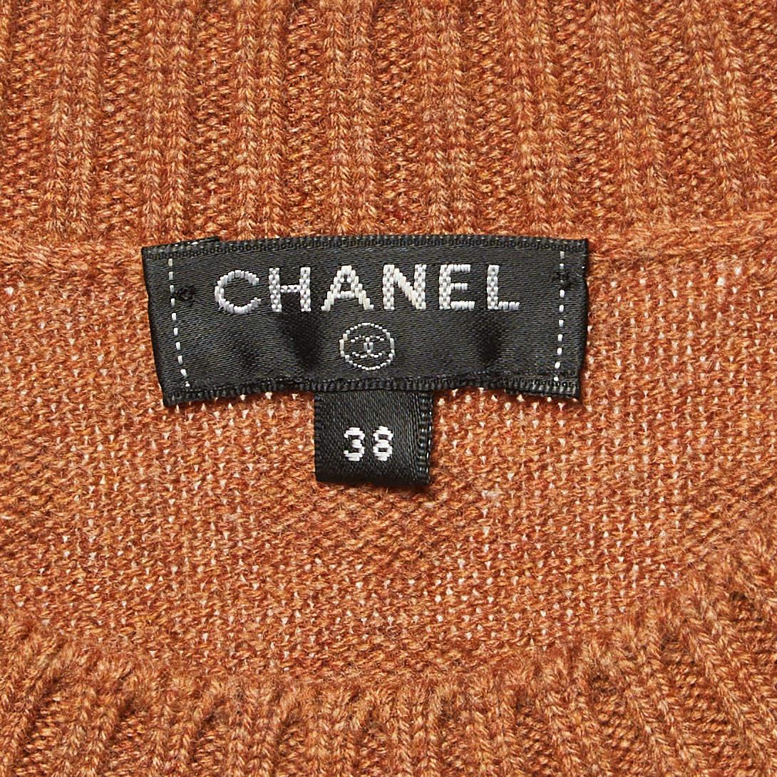 Chanel Maglione a tunica in maglia di cachemire marrone impreziosito M. I. in vendita 3