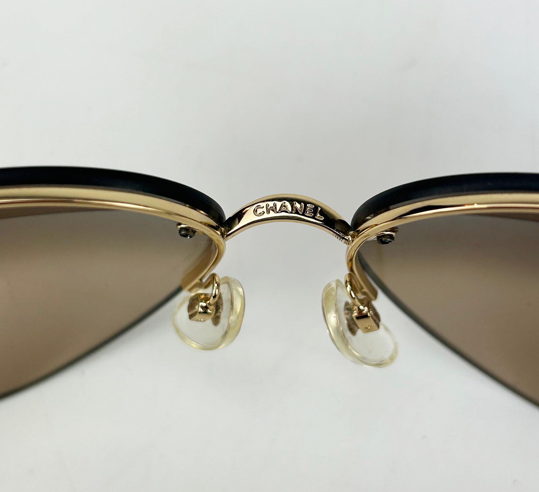 Chanel Brown Frameless Aviator Sunglasses with Black Flower For Sale 2