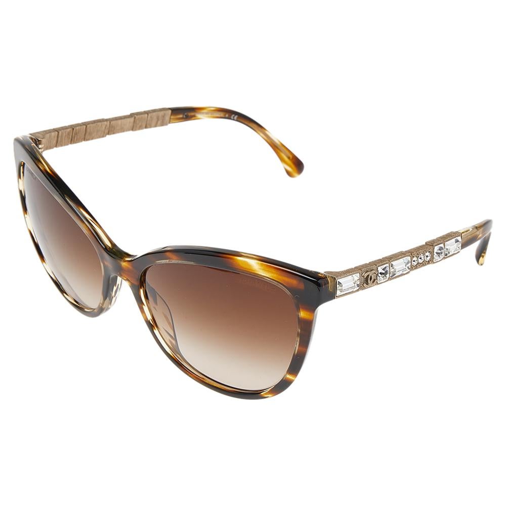 Chanel Brown Gradient Baguette Crystal 5307-B Bijou Cat Eye Sunglasses In Good Condition In Dubai, Al Qouz 2