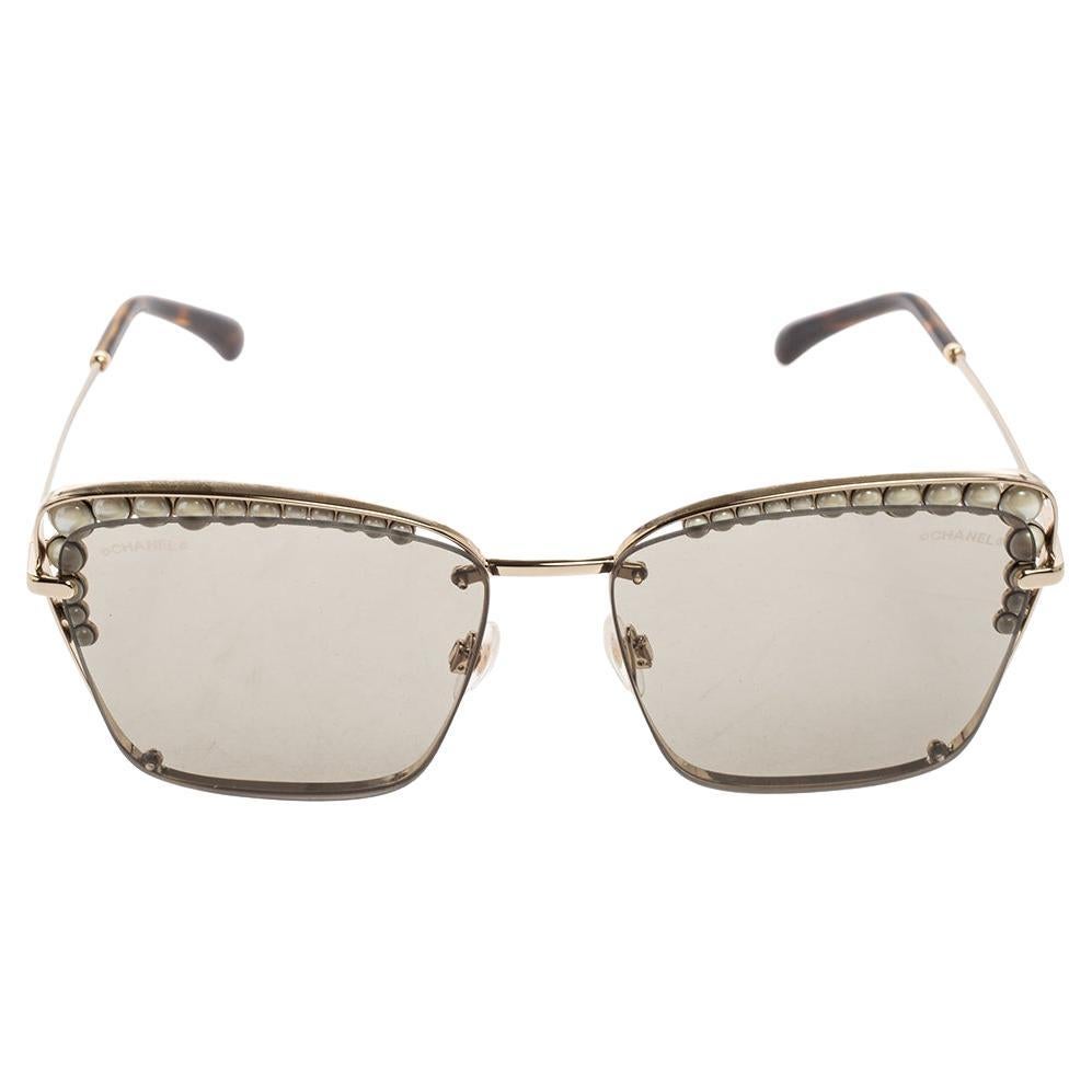 Chanel, Shield sunglasses with pearl - Unique Designer Pieces