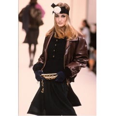 Chanel - Blouson bombardier en cuir brun - Runway 1990