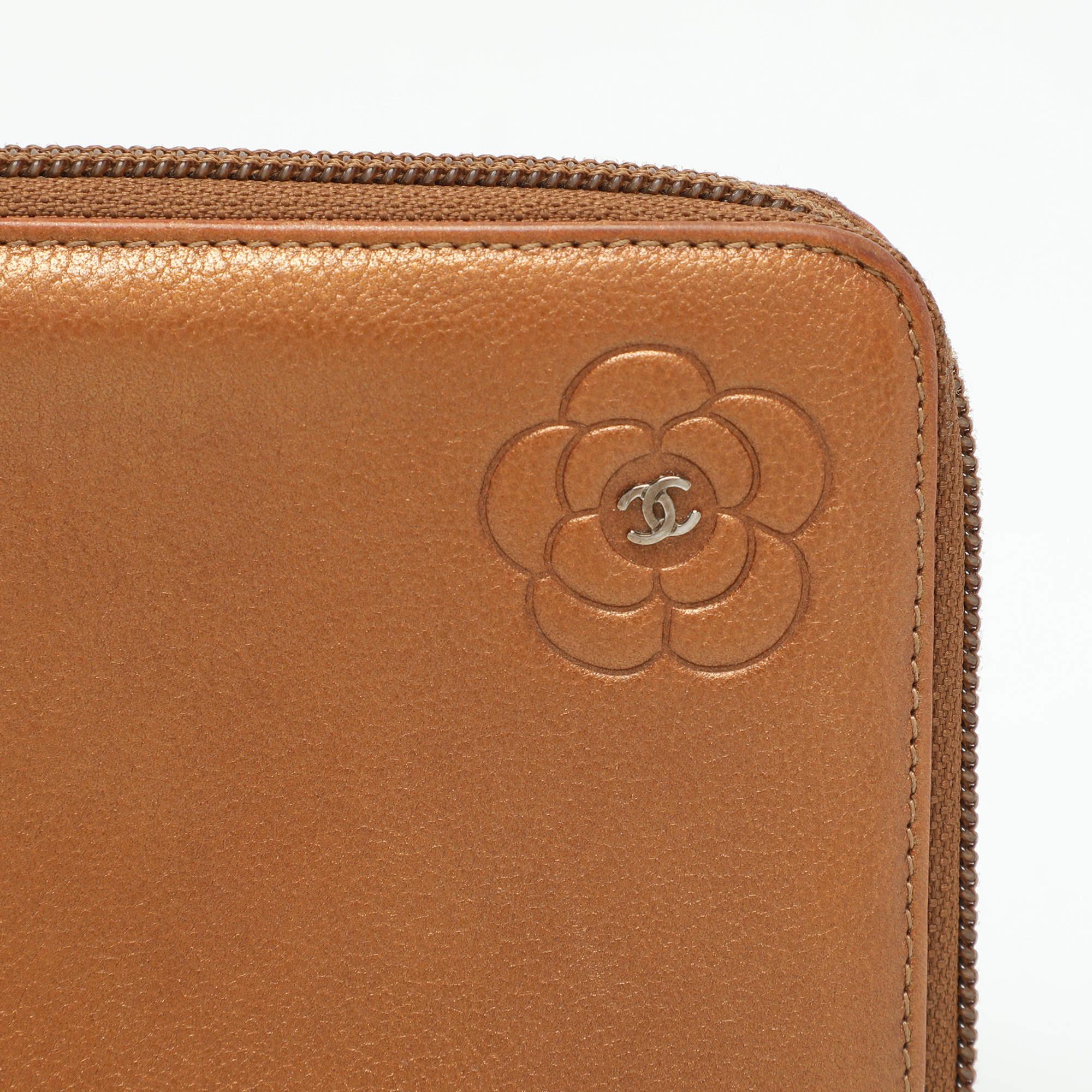 Chanel Brown Leather Camellia Zip Around Wallet For Sale 1