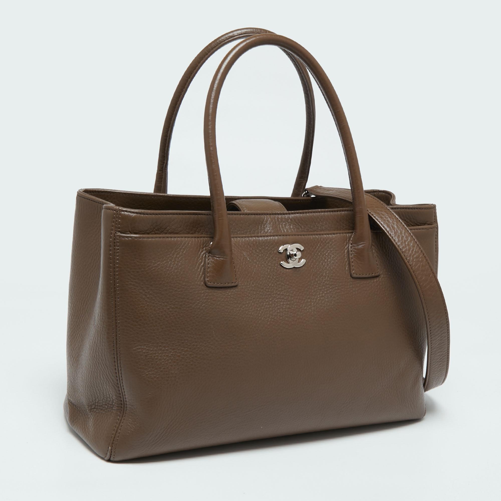 Women's Chanel Brown Leather Executive Cerf Tote