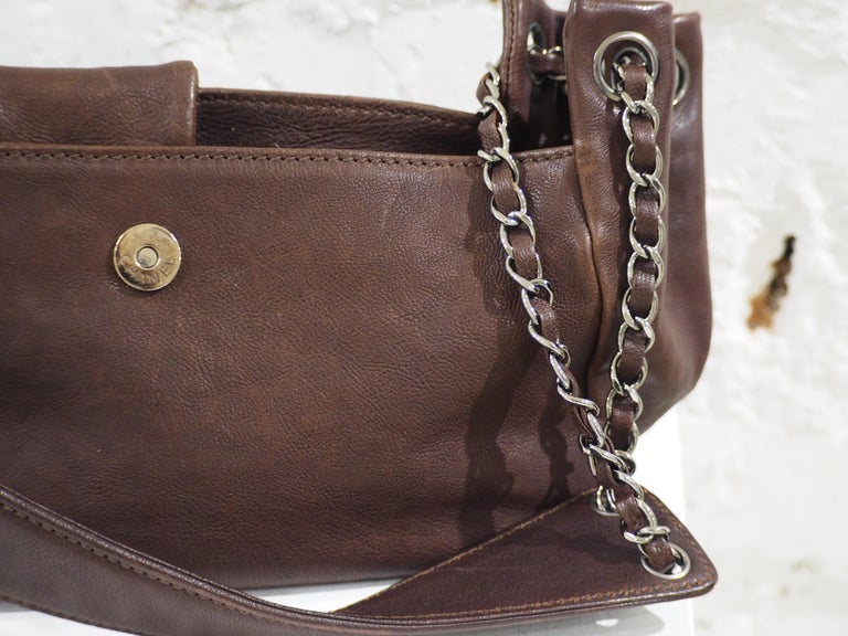 Chanel brown leather shoulder bag For Sale 6