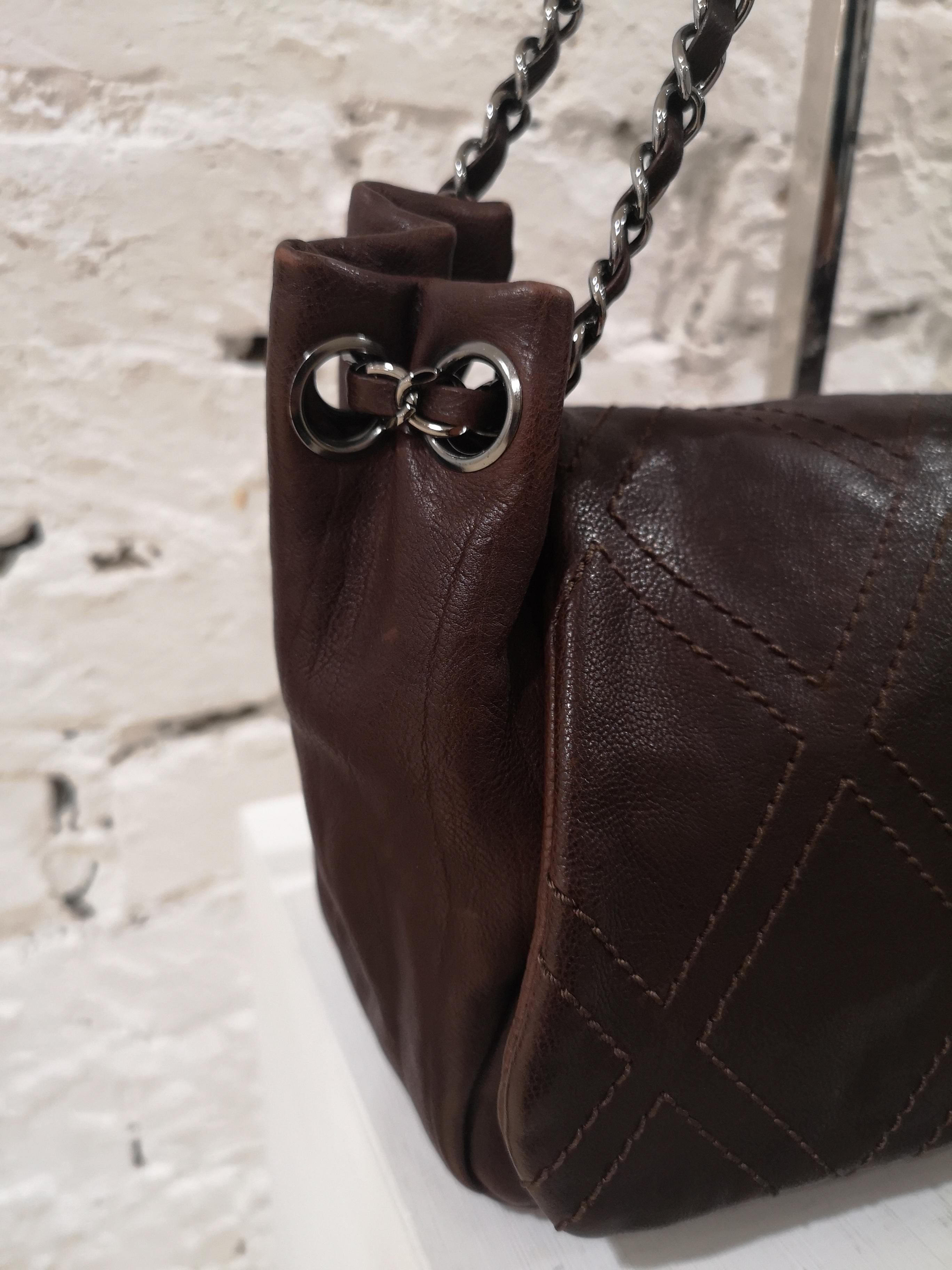 Chanel brown leather shoulder bag For Sale 10