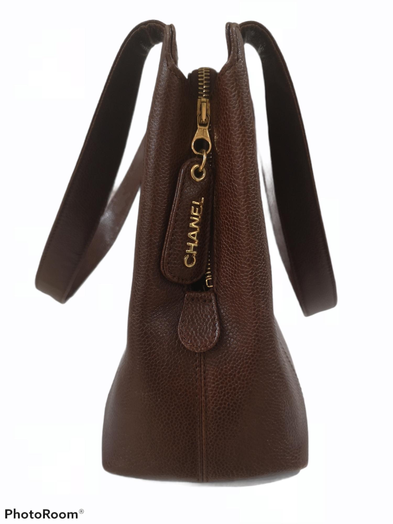 Women's or Men's Chanel brown leather Shoulder bag