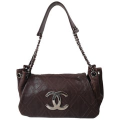 Used Chanel brown leather shoulder bag