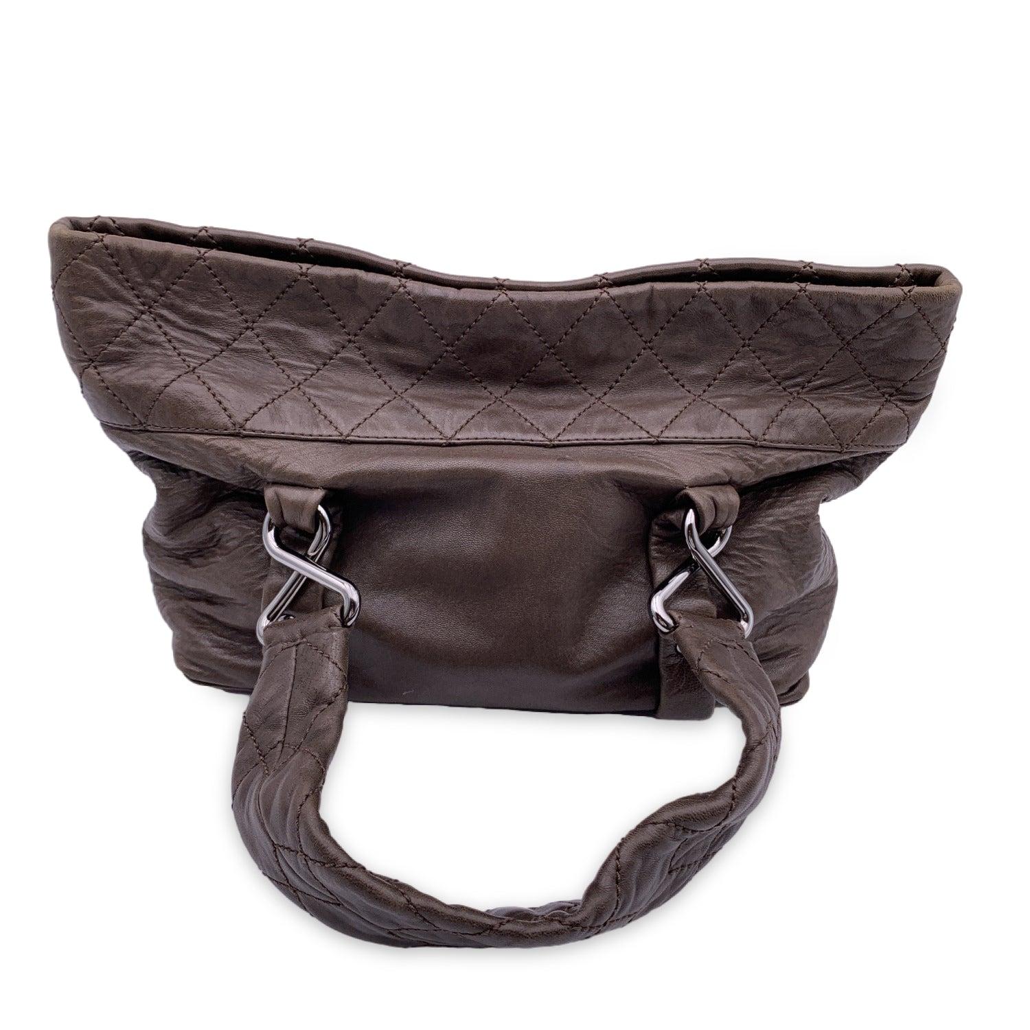 Chanel Brown Leder Sticth Mademoiselle 8 Knots Tote Bag im Zustand „Gut“ im Angebot in Rome, Rome