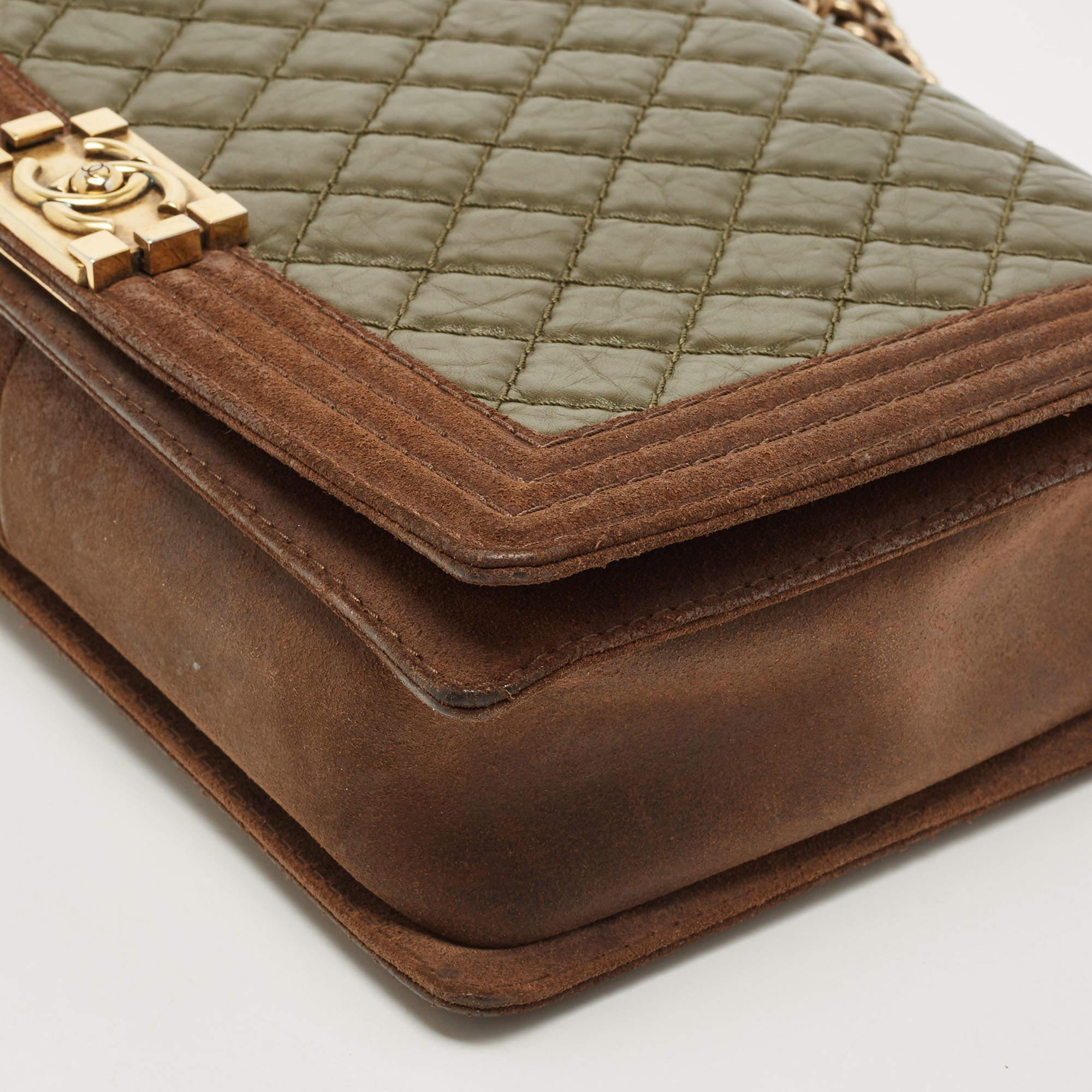 Chanel Brown/Olive Green Quilted Leather Large Paris-Edinburgh Boy Bag en vente 7