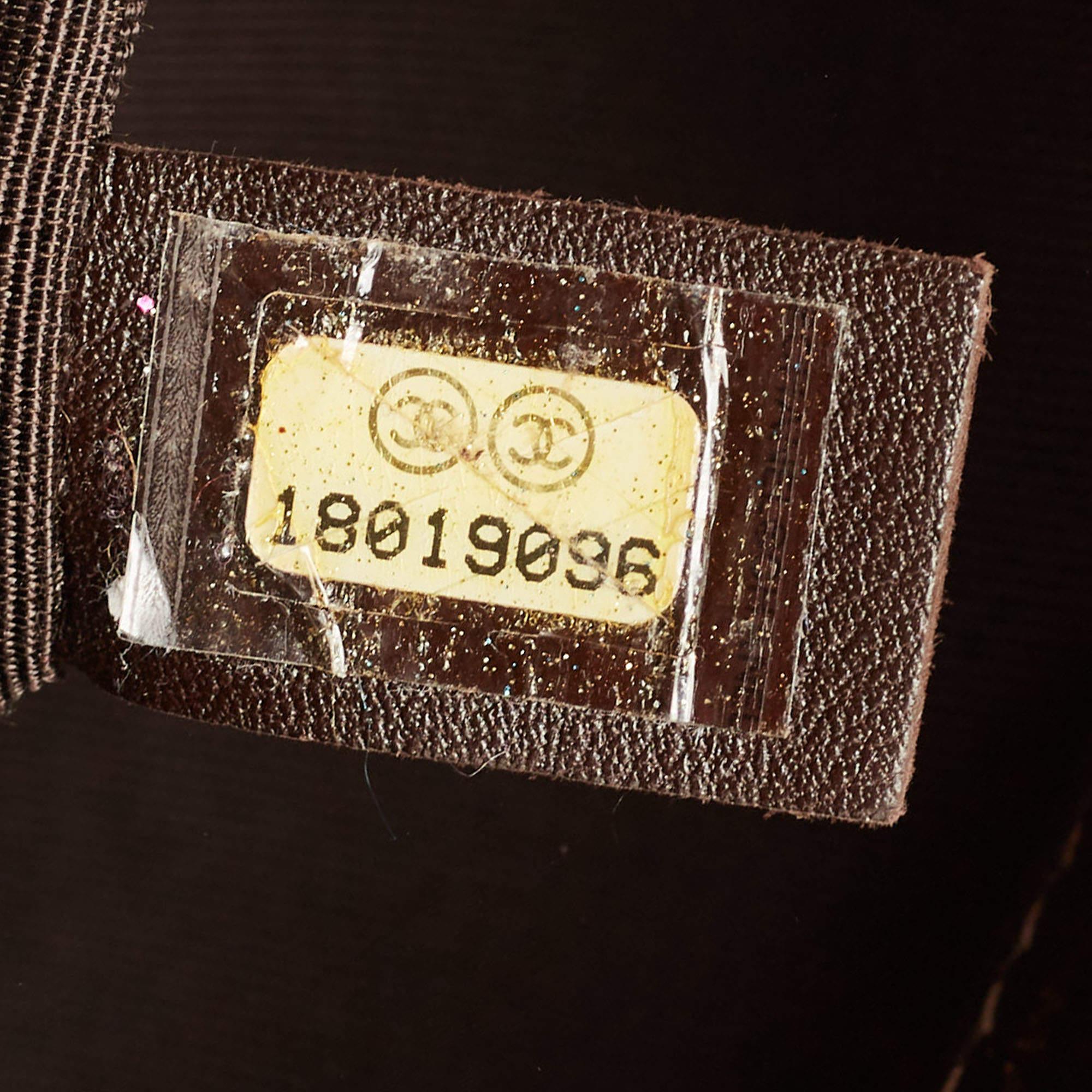 Chanel Brown/Olive Green Quilted Leather Large Paris-Edinburgh Boy Bag For Sale 8