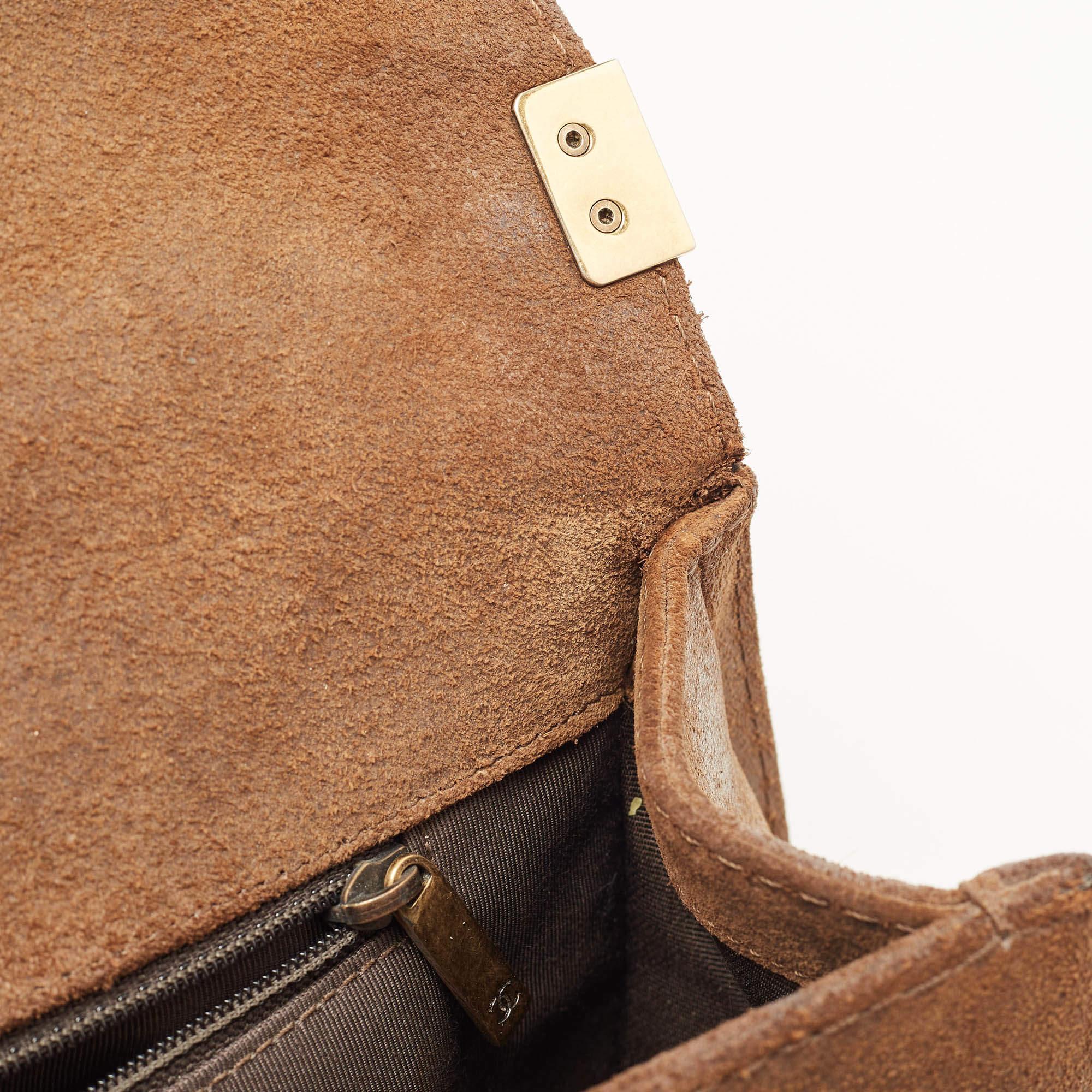 Chanel Brown/Olive Green Quilted Leather Large Paris-Edinburgh Boy Bag en vente 10