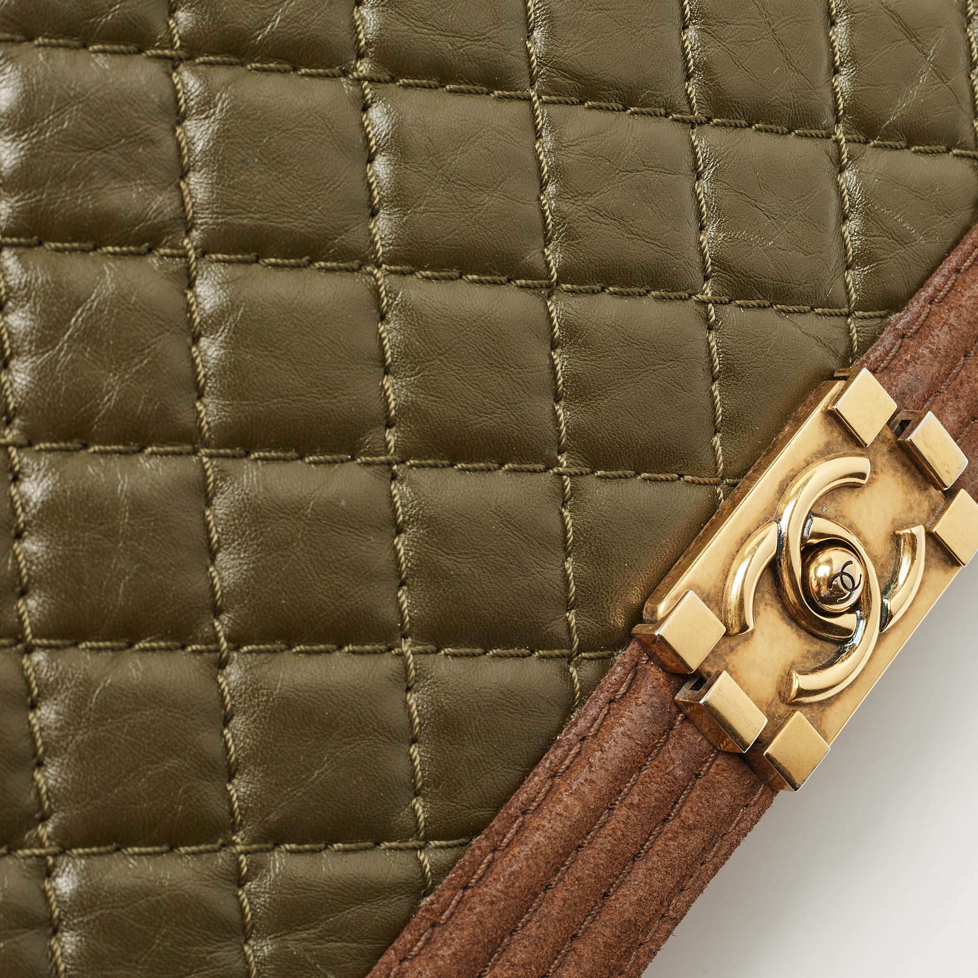 Chanel Brown/Olive Green Quilted Leather Large Paris-Edinburgh Boy Bag For Sale 11