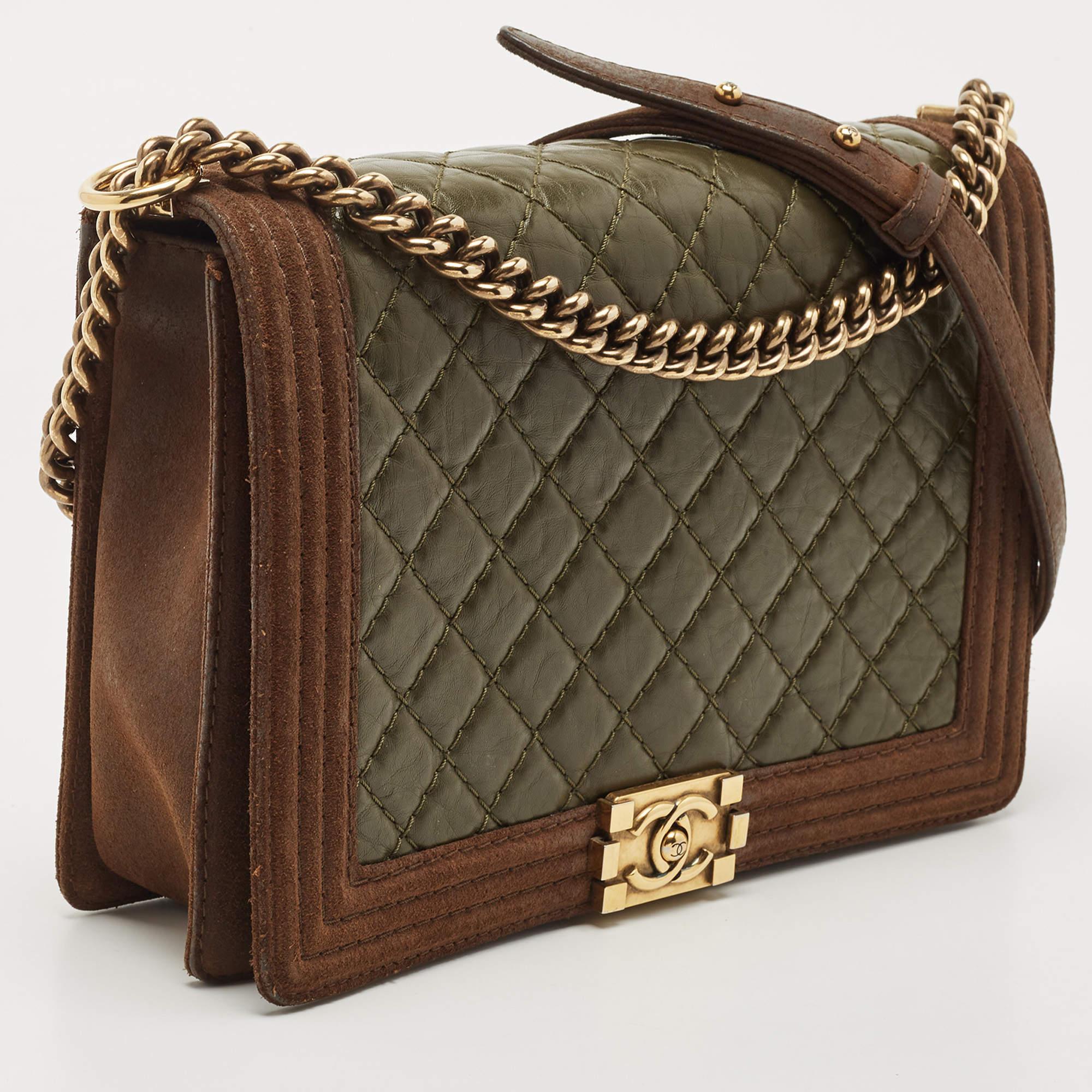 Chanel Brown/Olive Green Quilted Leather Large Paris-Edinburgh Boy Bag In Good Condition For Sale In Dubai, Al Qouz 2