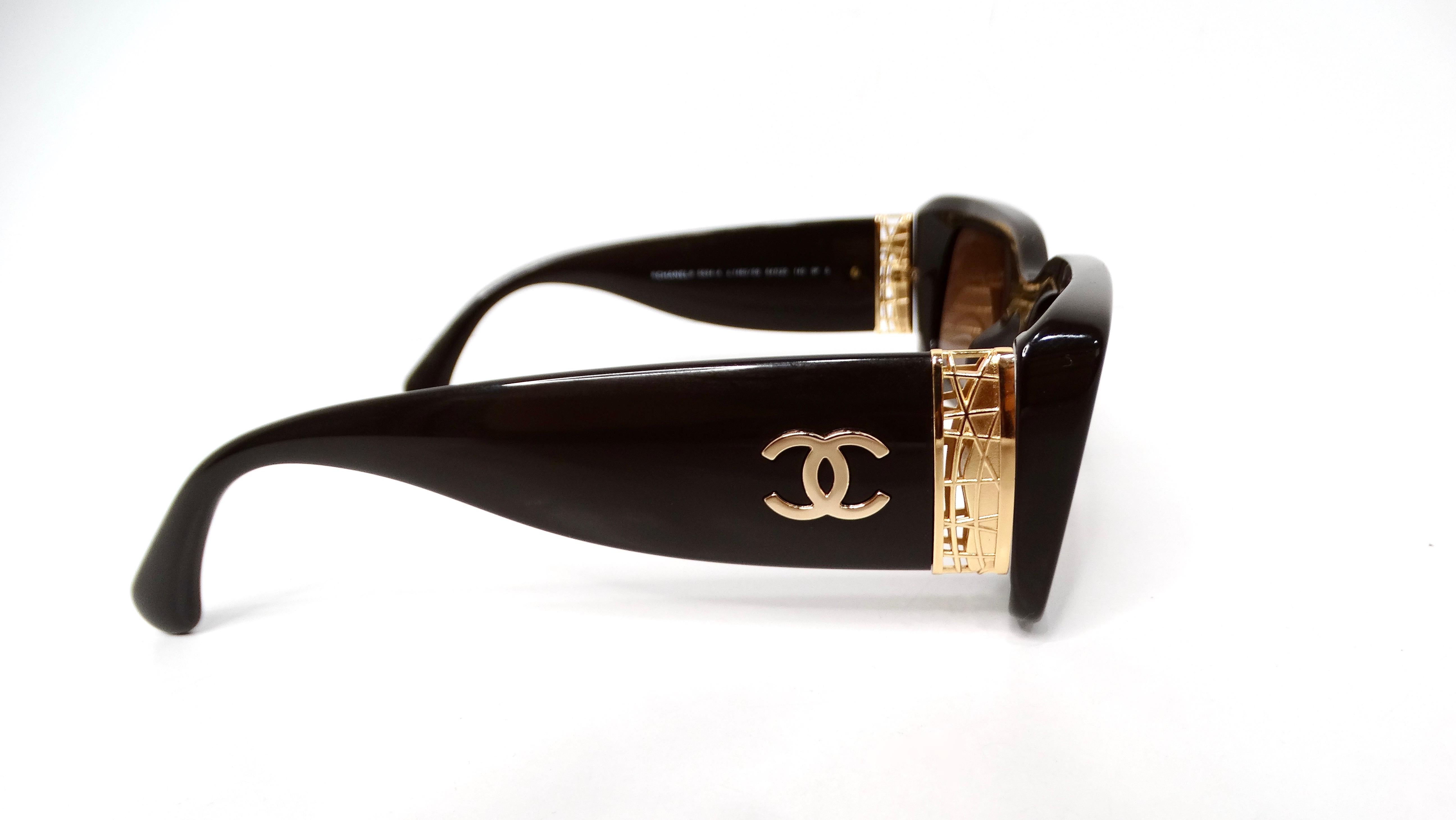 Chanel Brown Polarized Rectangular Gold-Tone Interlocking CC Accent Sunglasses For Sale 2