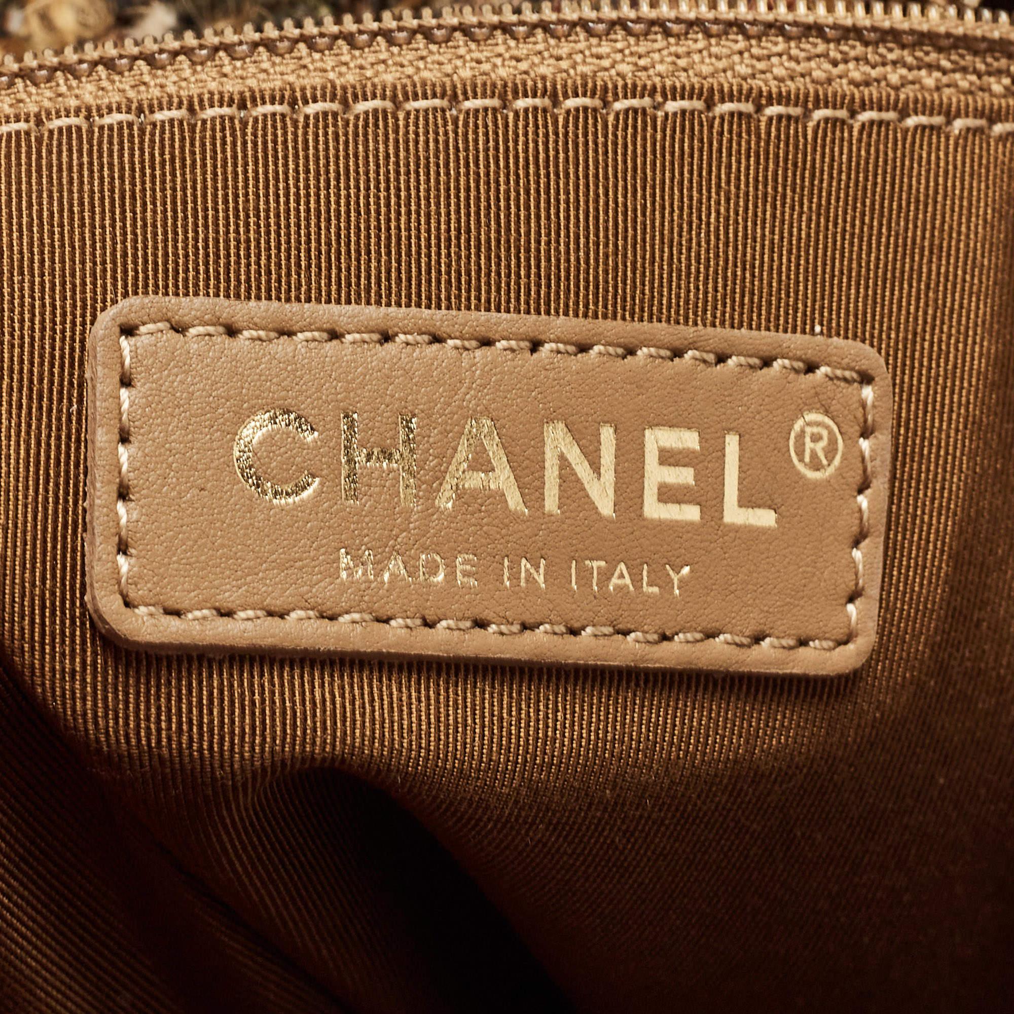Chanel Brown Quilted Aged Leather and Tweed Large Casual Hobo 6