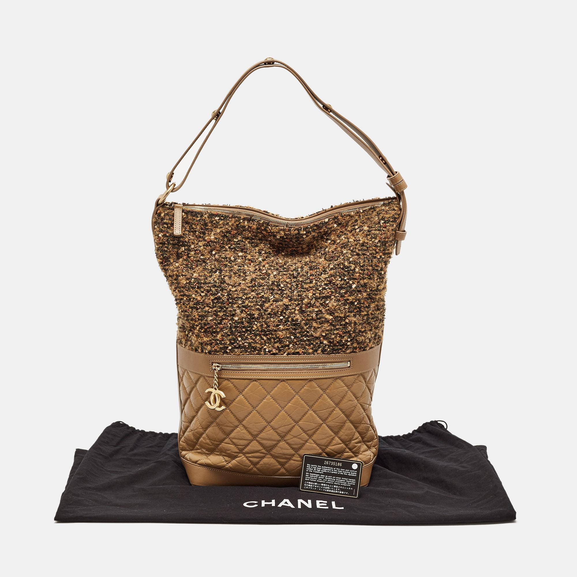 Chanel Brown Quilted Aged Leather and Tweed Large Casual Hobo For Sale 7