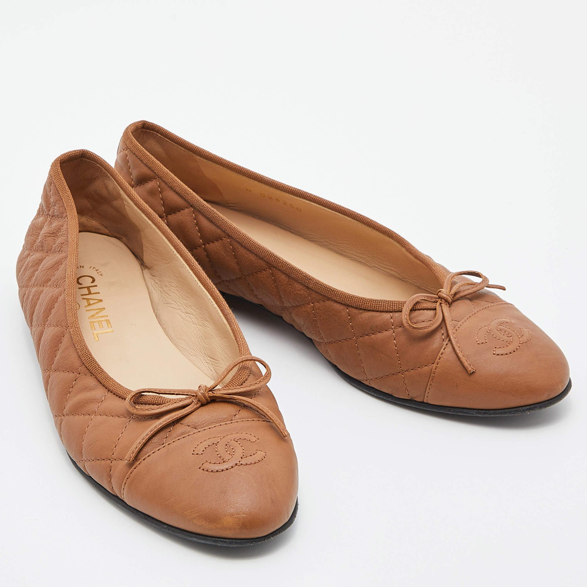 Women's Chanel Brown Quilted Leather CC Bow Ballet Flats Size 39