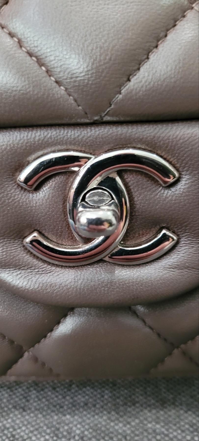 Chanel Brown Quilted Leather Jumbo Classic Single Flap Bag For Sale 12