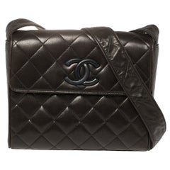 Chanel Braun Gesteppte Leder-Messenger-Tasche