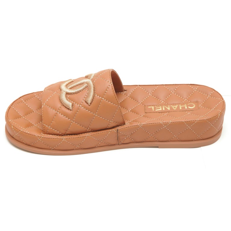 Chanel pool slides 219 clearance