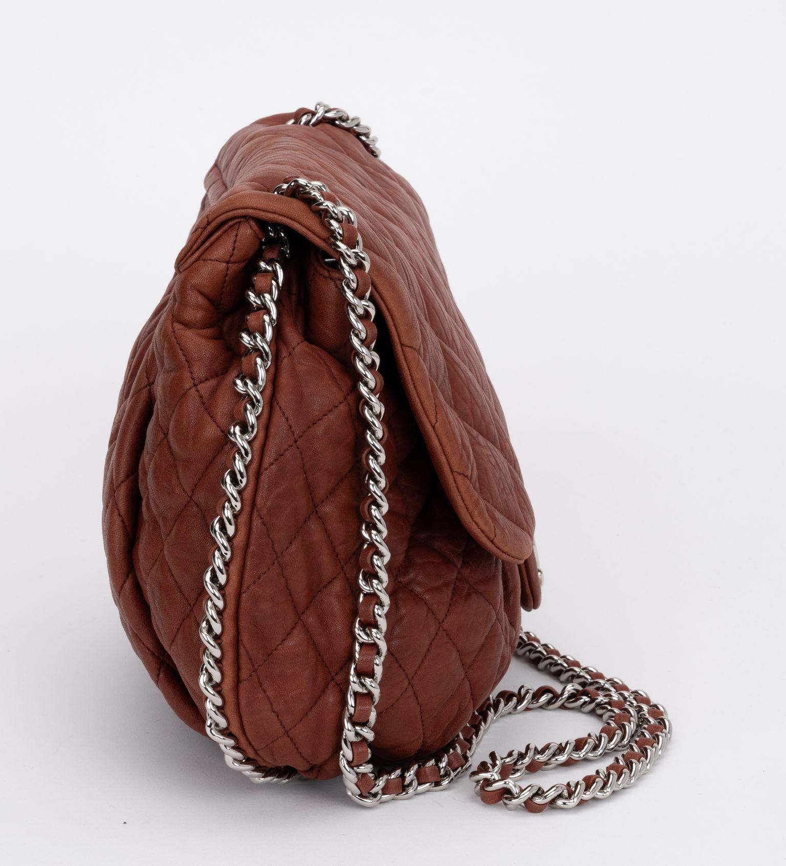 Chanel Brown Quilted Medium Chain Around In Excellent Condition For Sale In West Hollywood, CA