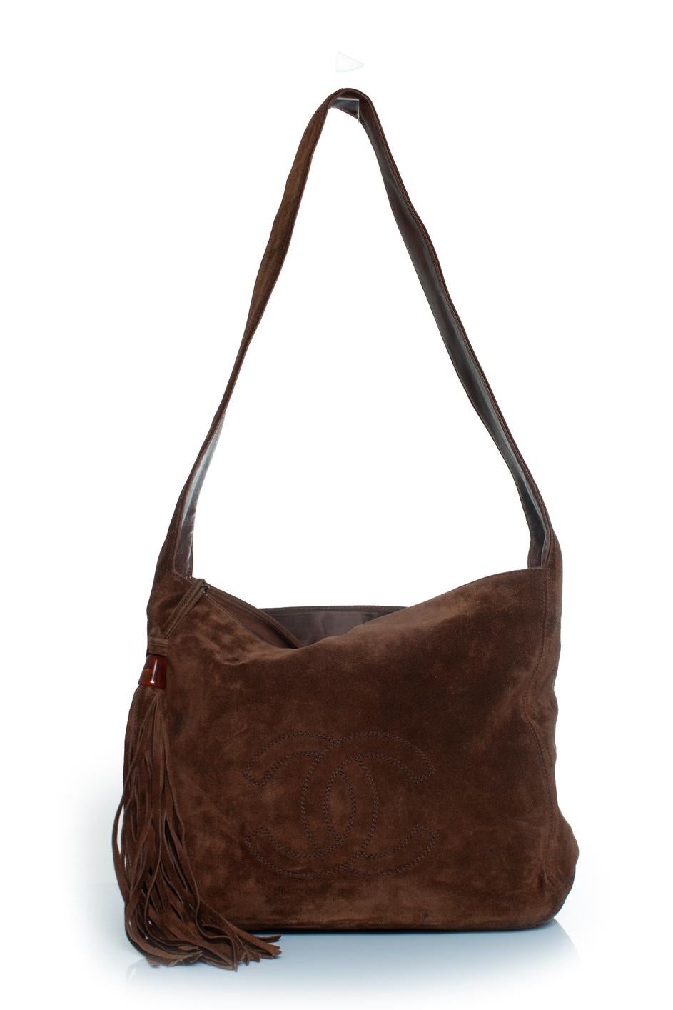 Chanel, Brown suede CC logo tote bag with tassel For Sale 4