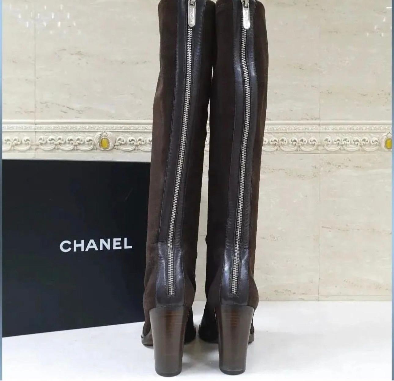 CHANEL Brown Suede Leather Heel  High Tall Boots  In Good Condition For Sale In Krakow, PL