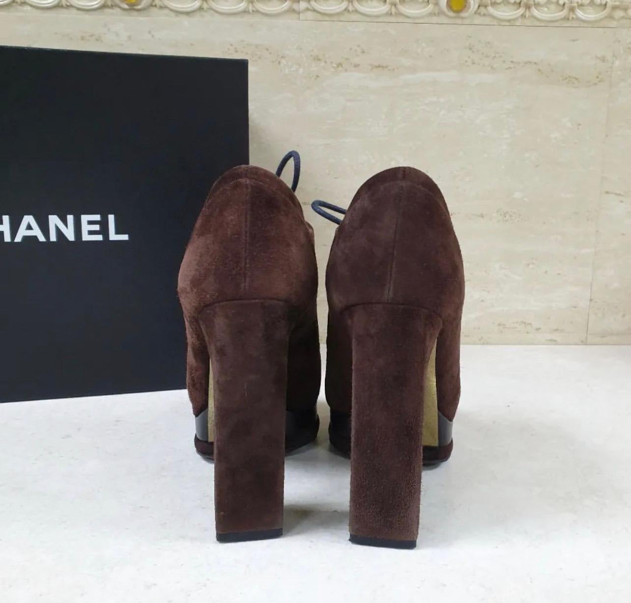 Chanel Brown Suede  Leather Lace Up Heeled Booties  In Good Condition For Sale In Krakow, PL